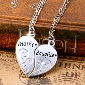 LOVE YOU MOM' Necklace!Beautiful Necklaces,